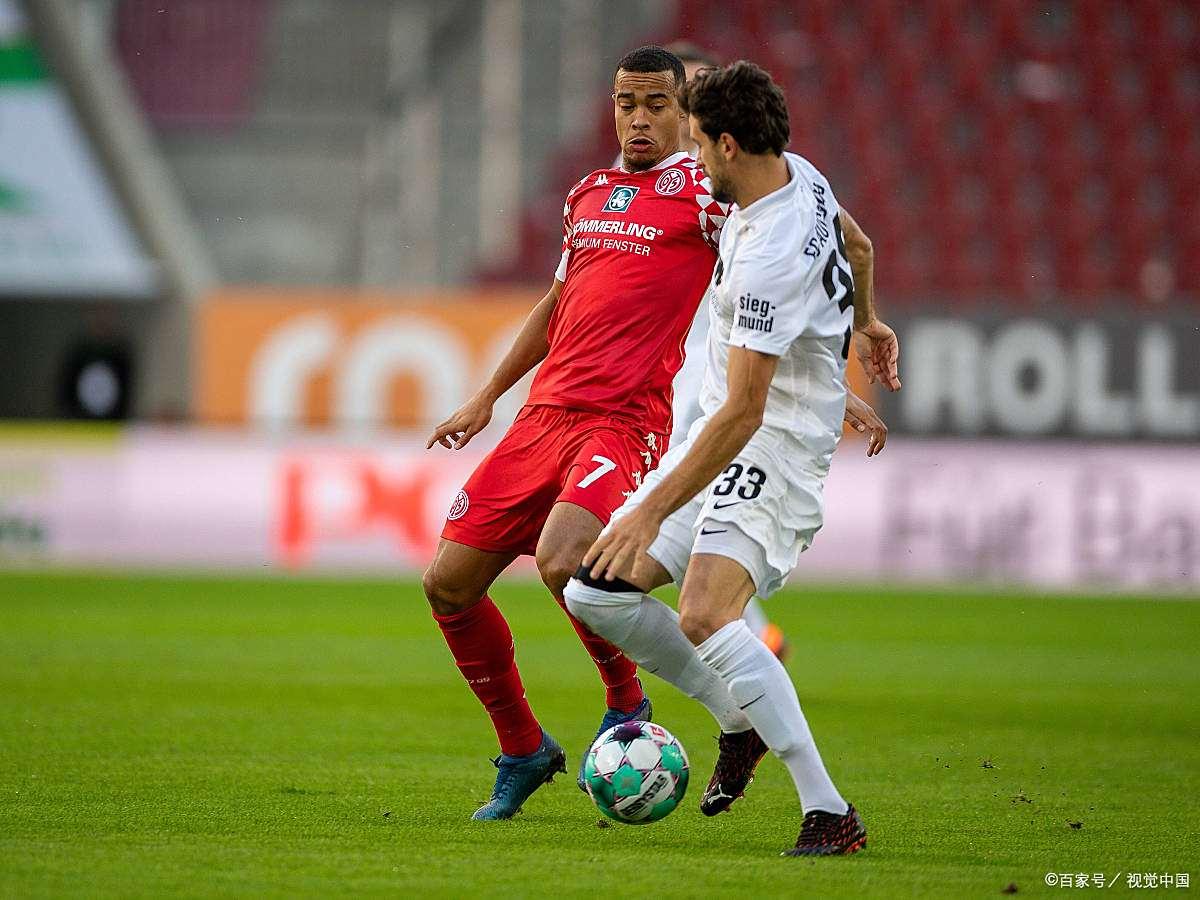 沃尔夫斯堡后卫入选国家队备战友谊赛的简单介绍