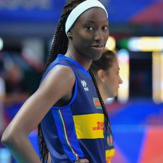 西班牙巴西利亚夺冠，意大利居膝盖的简单介绍