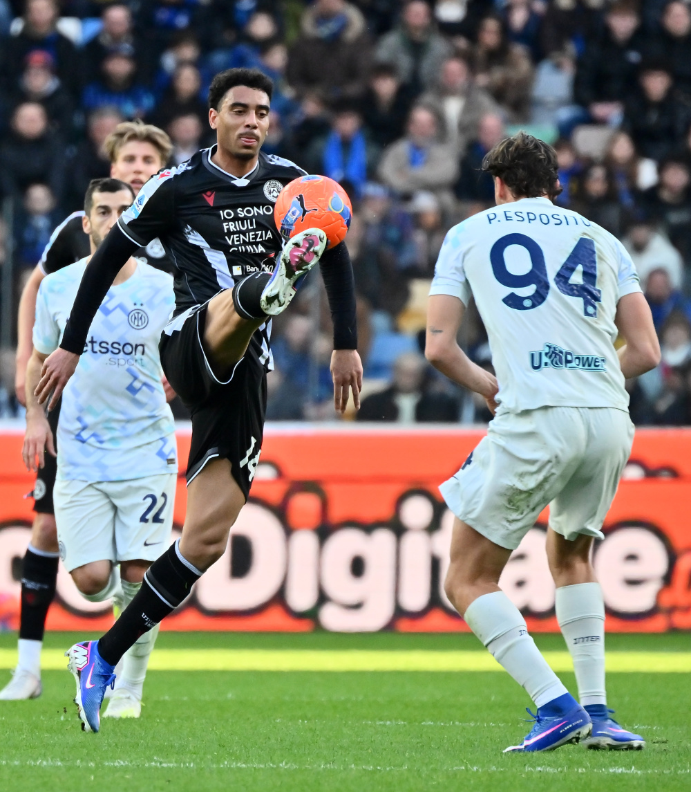 法尔科尼尼再猛进一球,助乌迪内斯领跑,意甲赛季蒸蒸日上的简单介绍 法尔科尼尼再猛进一球,助乌迪内斯领跑,意甲赛季蒸蒸日上的简单介绍