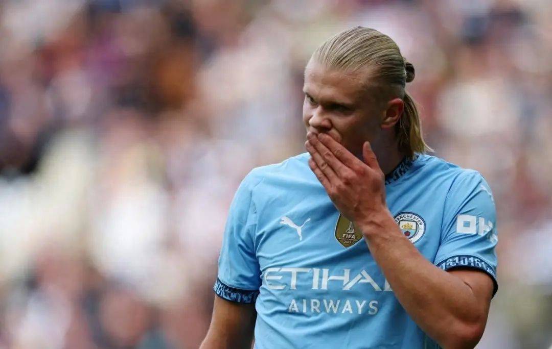 关于防守滑降，曼城在英超赛场失去冠军希望的信息