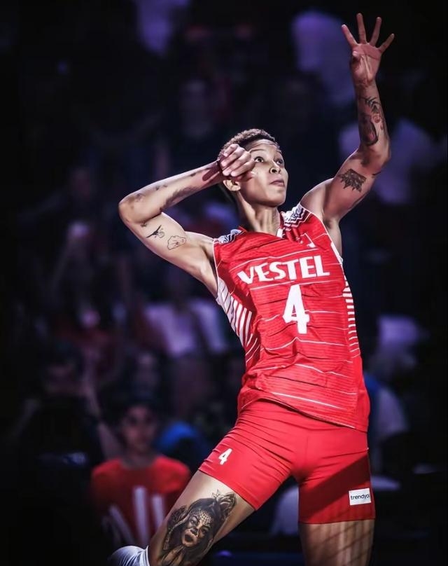 包含擂台挑战无畏豪男欧洲足坛风云再起的词条